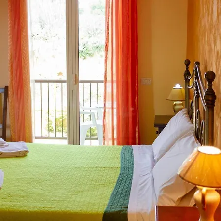 Pirandello - Margherita Bed & Breakfast 2*